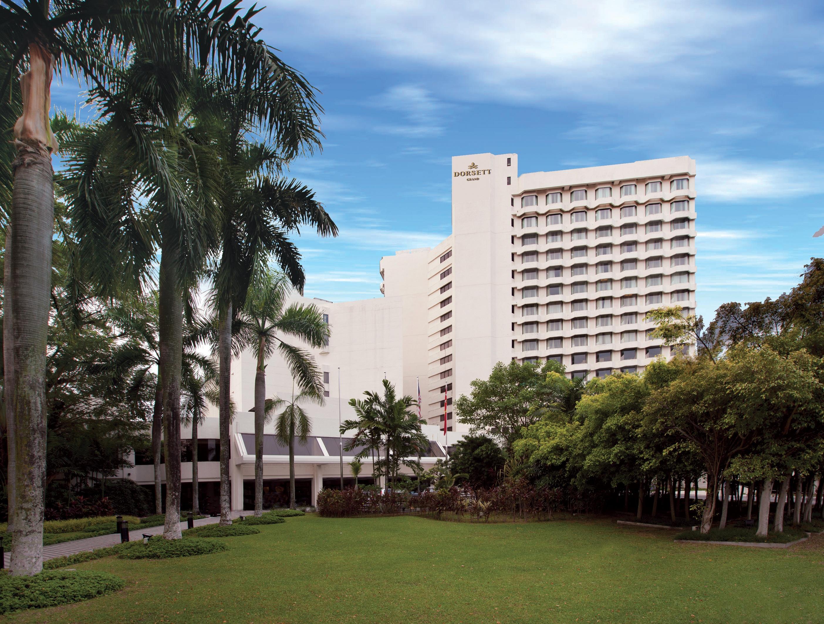 Dorsett Grand Subang Hotel Subang Jaya Exterior photo The Royal Garden Hotel