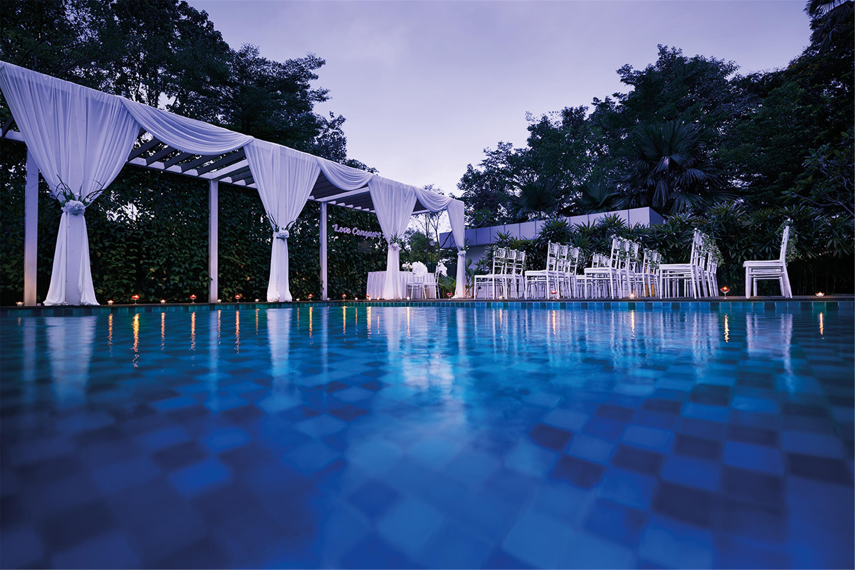 Dorsett Grand Subang Hotel Subang Jaya Exterior photo The pool at the Four Seasons Hotel