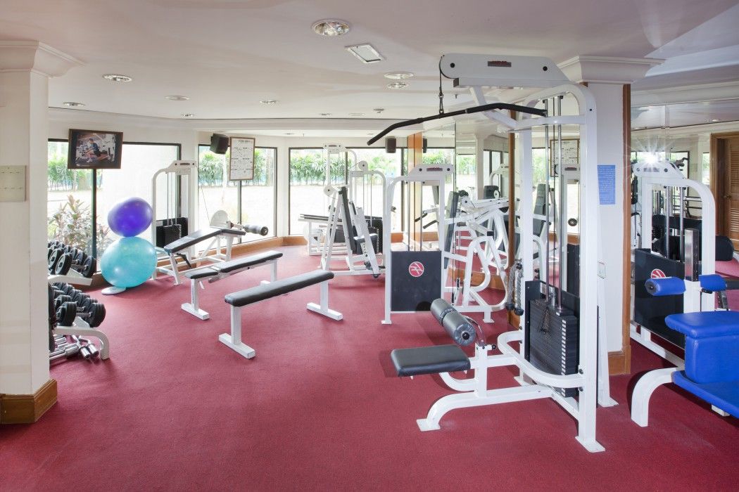 Dorsett Grand Subang Hotel Subang Jaya Exterior photo A typical gym